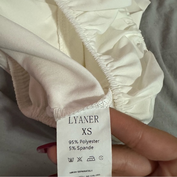 White Ruffled Crop Top - Picture 4 of 4